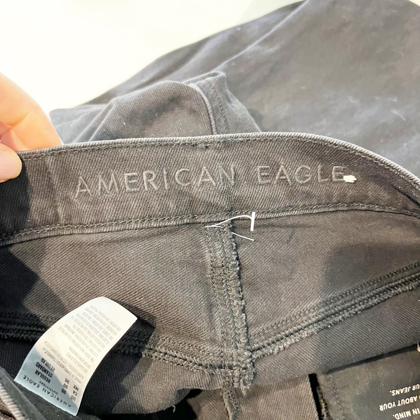 American Eagle Highest Rise 90's Boyfriend Straight Leg Jeans Black 00