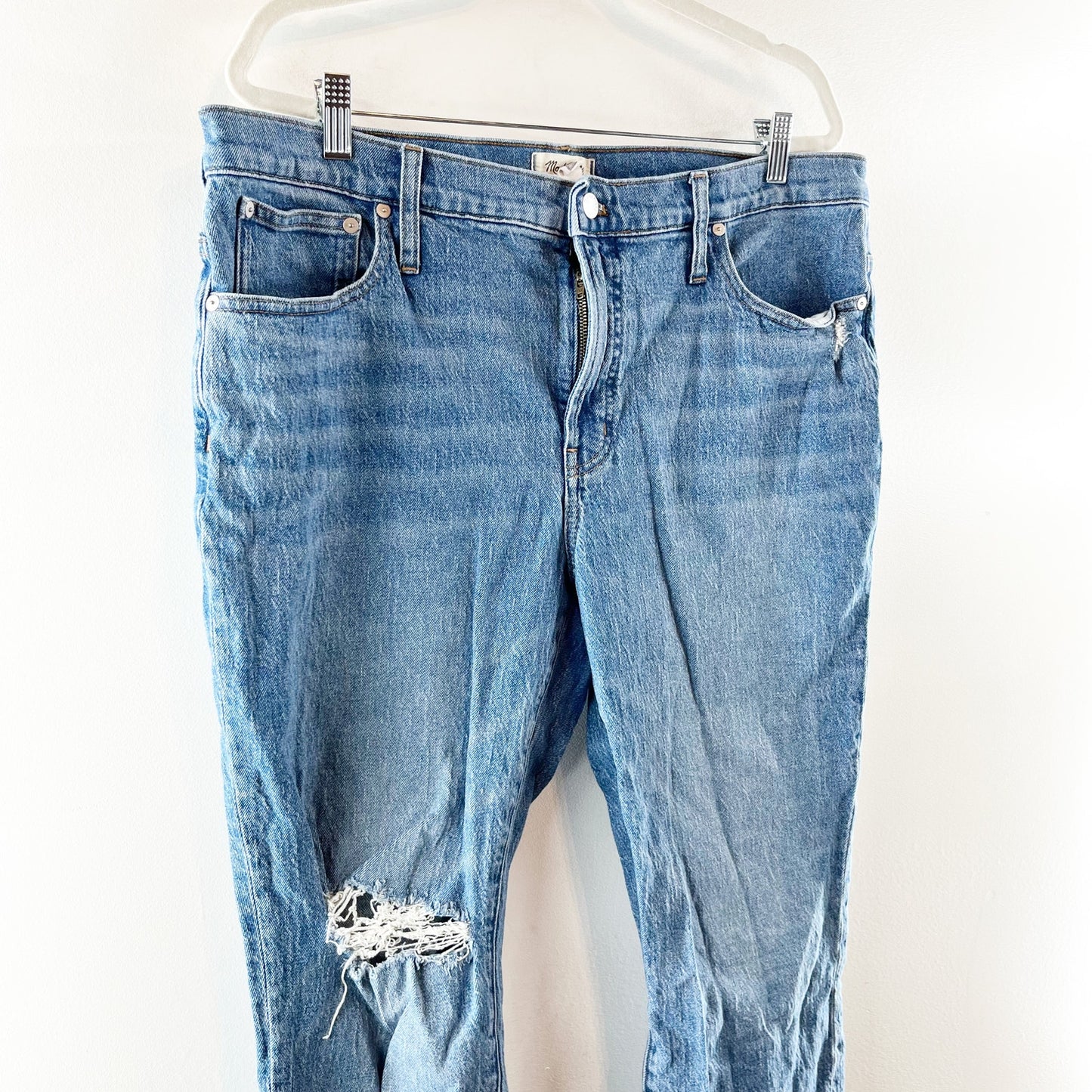 Madewell Mid-Rise Perfect Vintage Jean in Ainsdale Wash Knee-Rip Edition 33