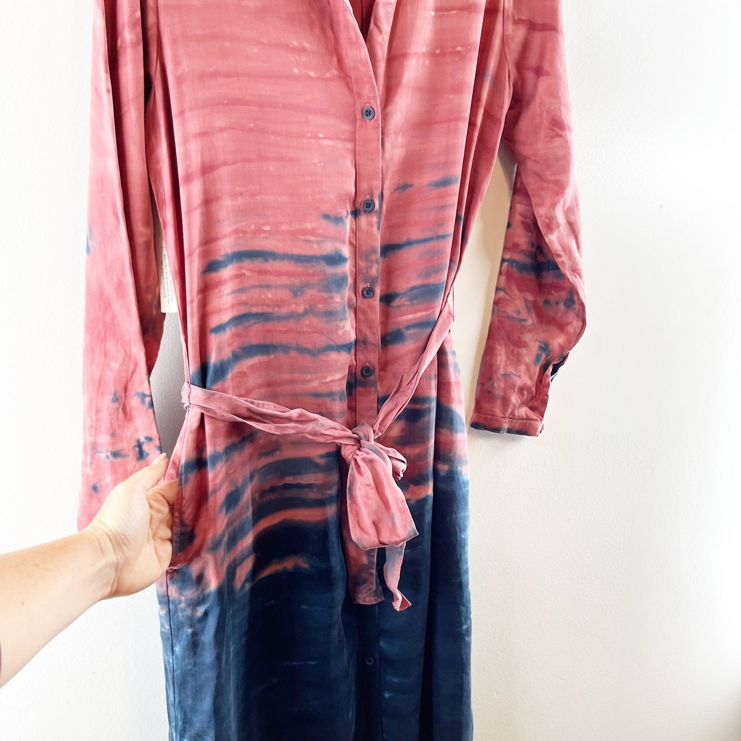 Cloth & Stone Claudia Tie Dye Long Sleeve Maxi Shirtdress Red Blue Medium