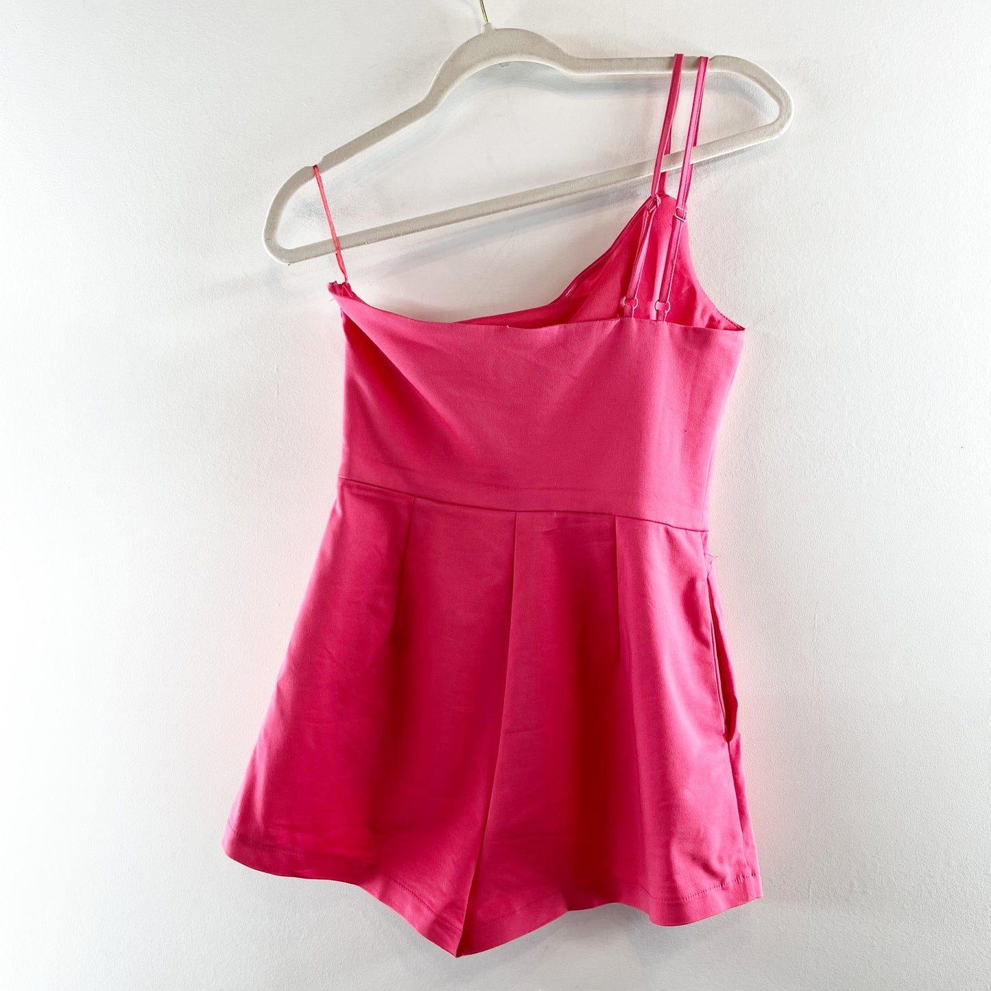 Superdown Ramona One Shoulder Shorts Romper Pink Small