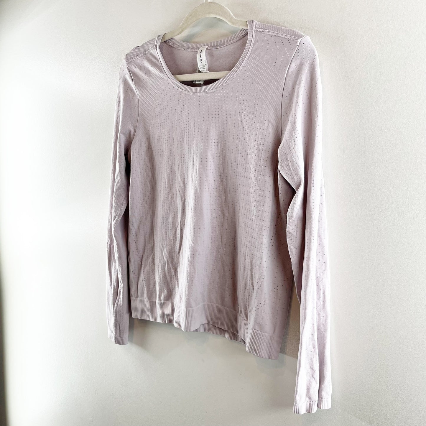 Athleta In Motion Seamless Long Sleeve Activewear T-Shirt Top Light Purple M