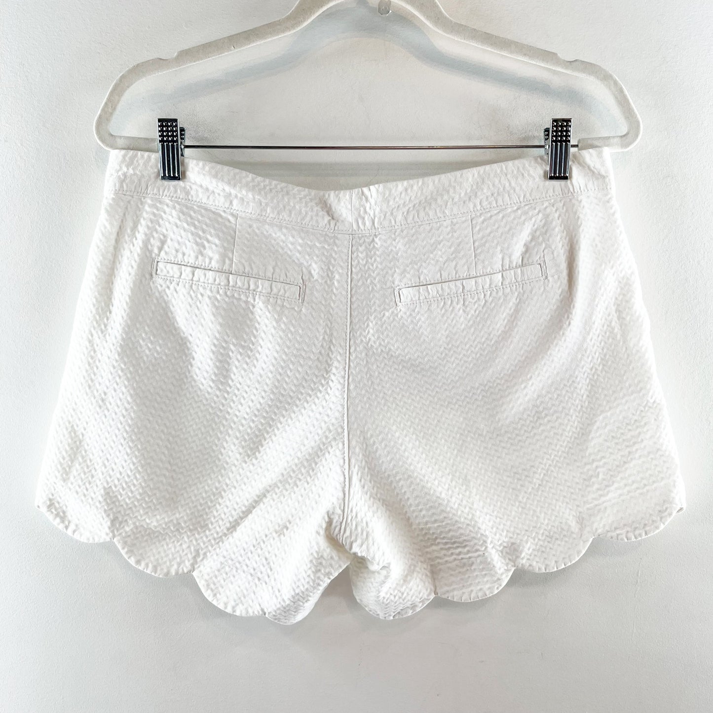 Lilly Pulitzer Buttercup Mid Rise Scalloped Hem Shorts White 6