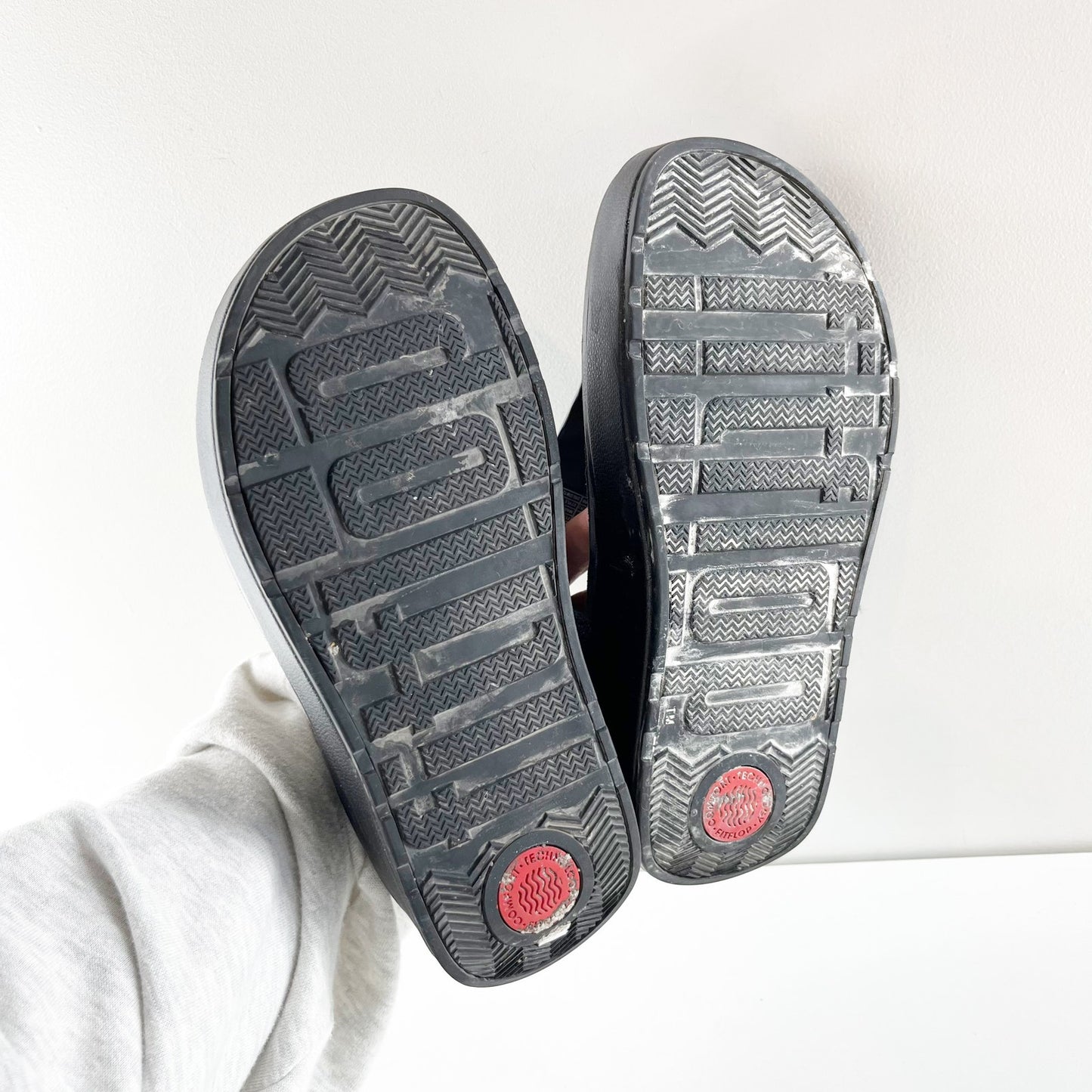 FitFlop GEN-FF Max Buckle Tumbled Leather Thick Sole Slingback Sandal Black 7