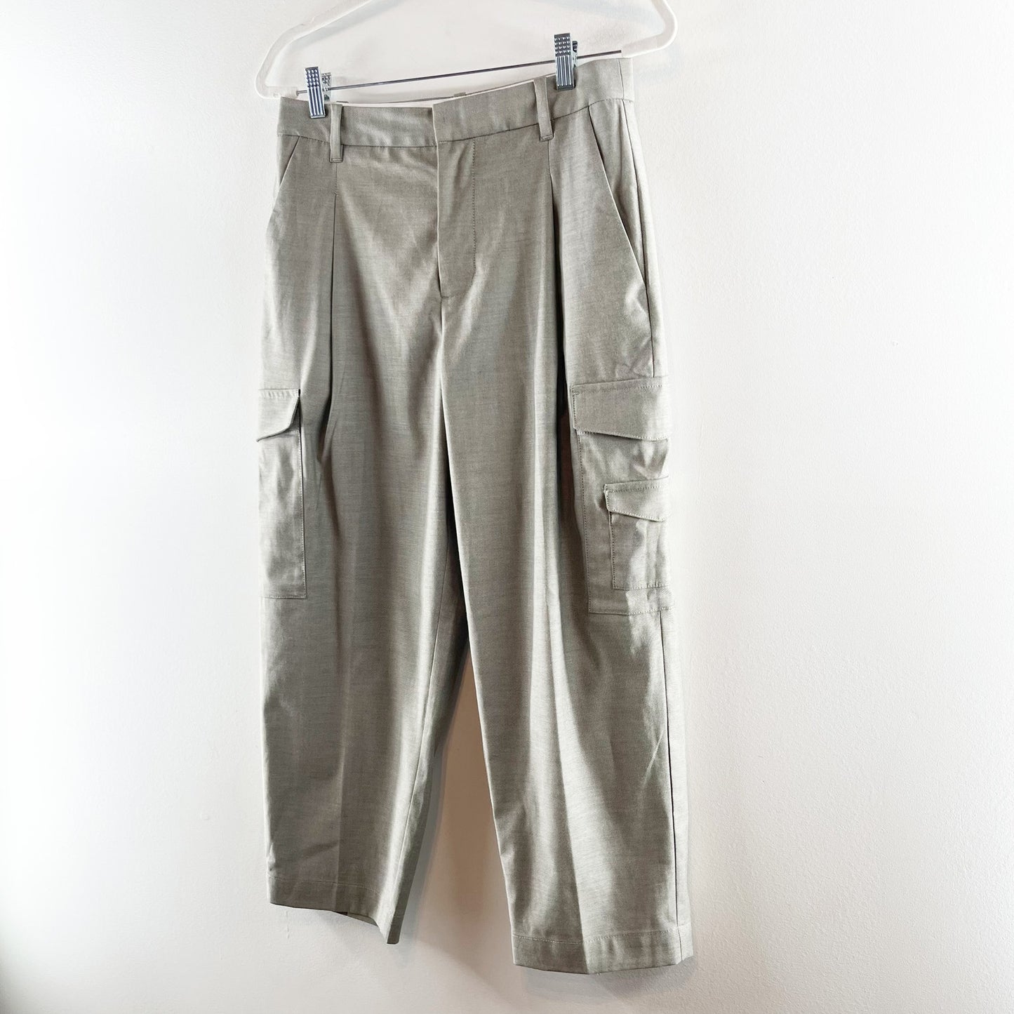 Madewell The Petite Turner Tapered Cargo Pants in Yarn Dye Gray 4 Petite