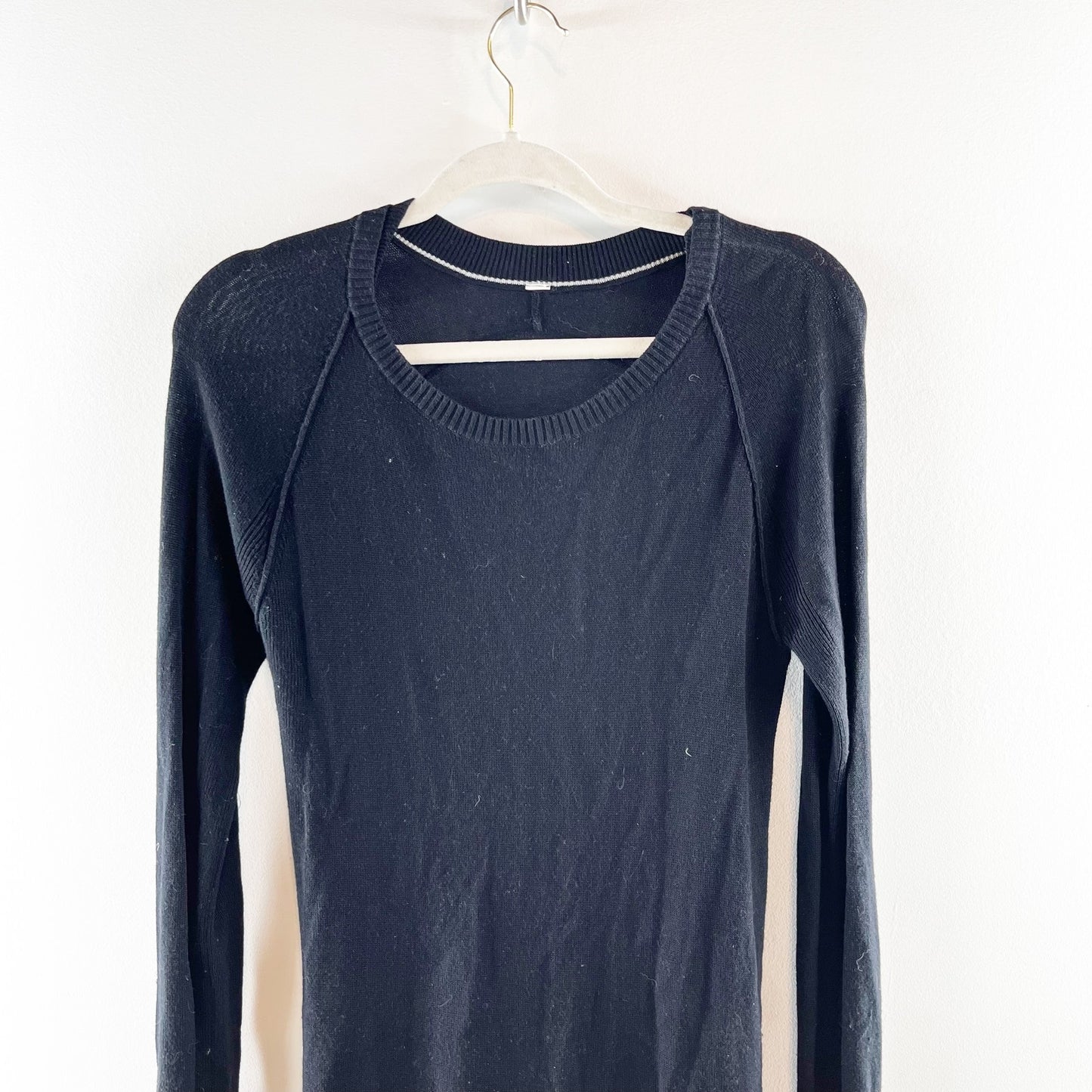 Lululemon Be Bold Backbend Cashmere Blend Long Sleeve Thumbhole Sweater Black S
