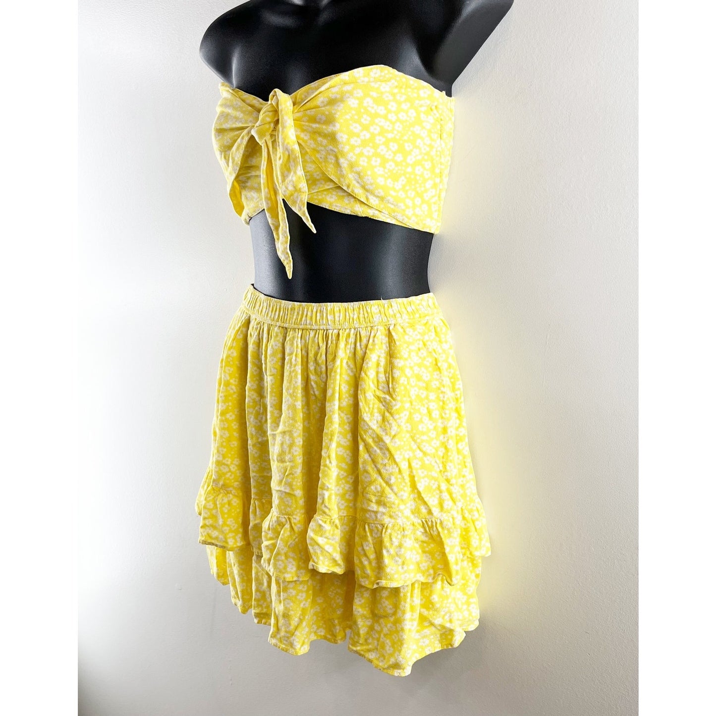 Abercrombie Cropped Strapless Bandeau Top Ruffle Mini Skirt Set Yellow XS