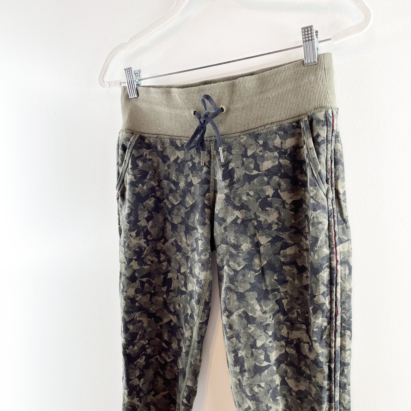 Lululemon No Sweat High Rise Jogger Sweatpants Camo Forest Green 4