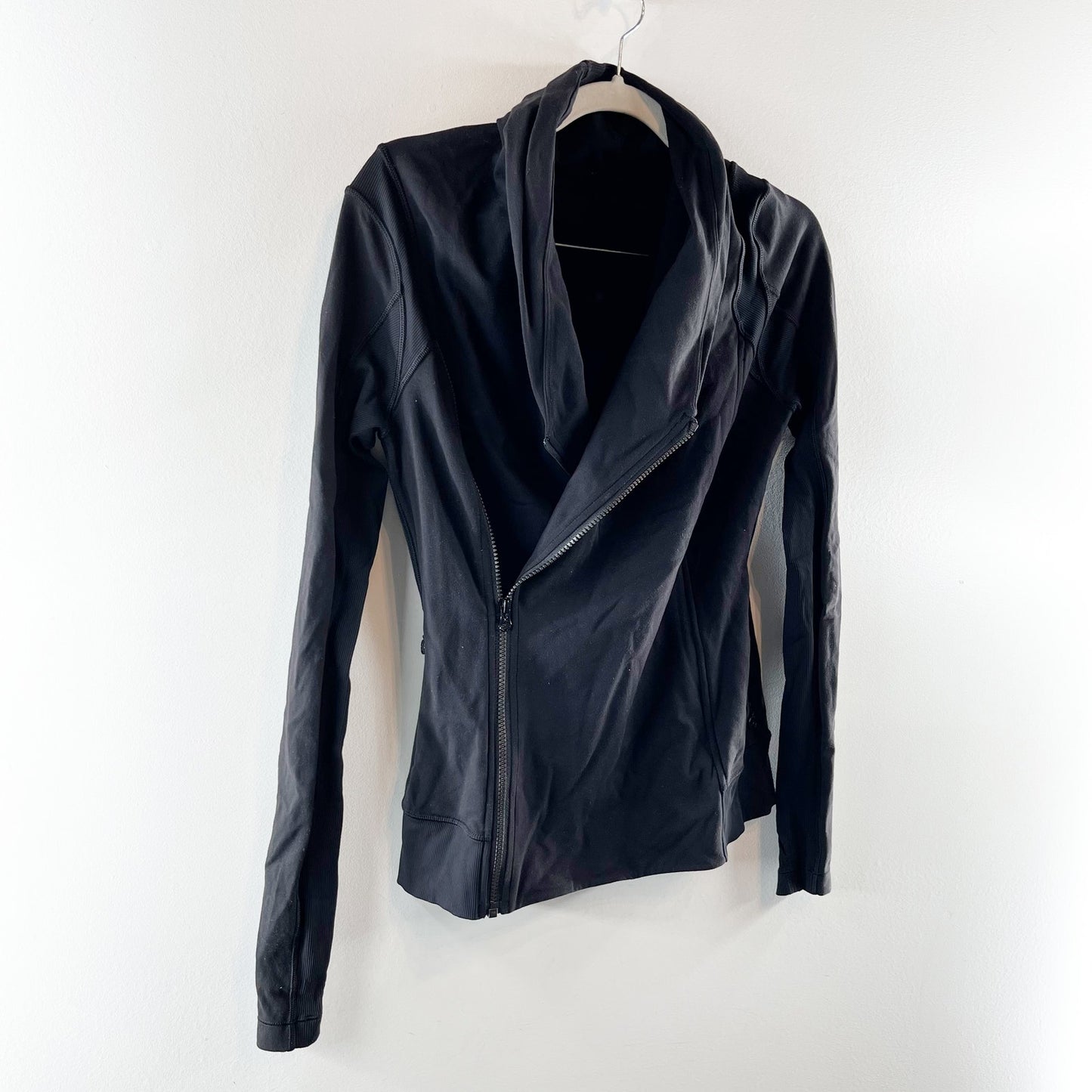 Lululemon Bhakti Long Sleeve Thumbhole Full Zip Yoga Jacket Black 8