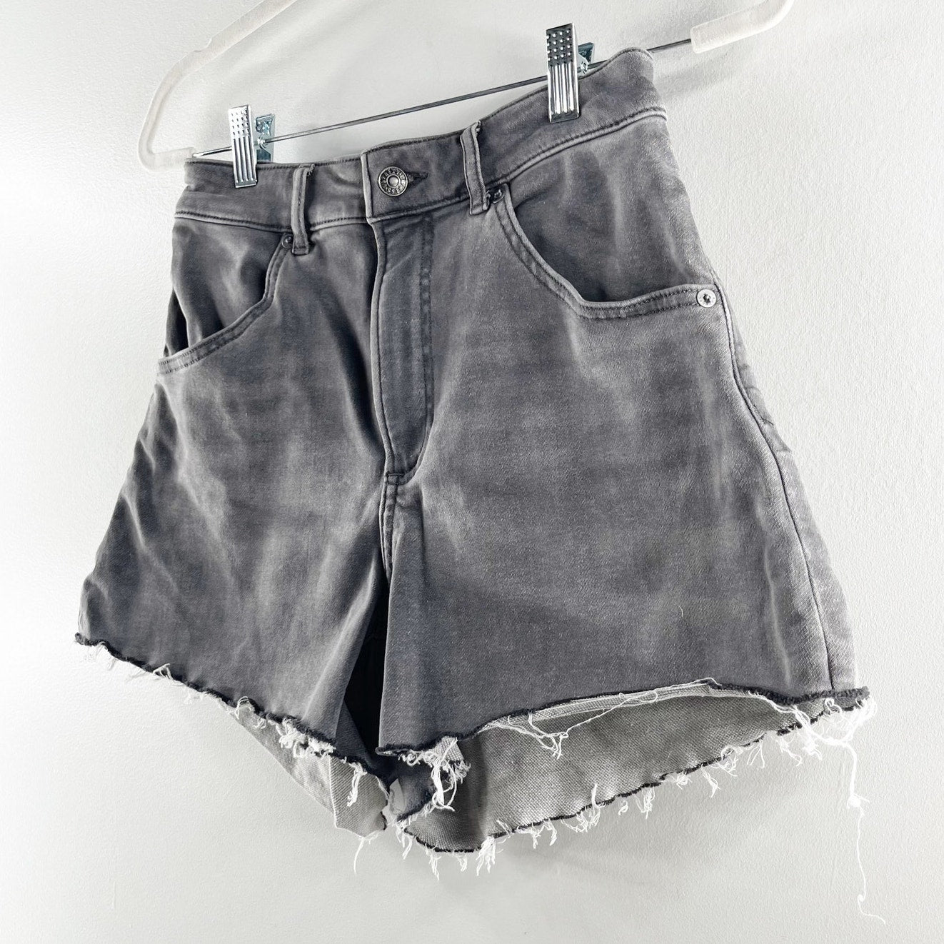 Express Super High Waisted Denim Raw Hem Curvy Jean Mom Shorts Faded Black 6