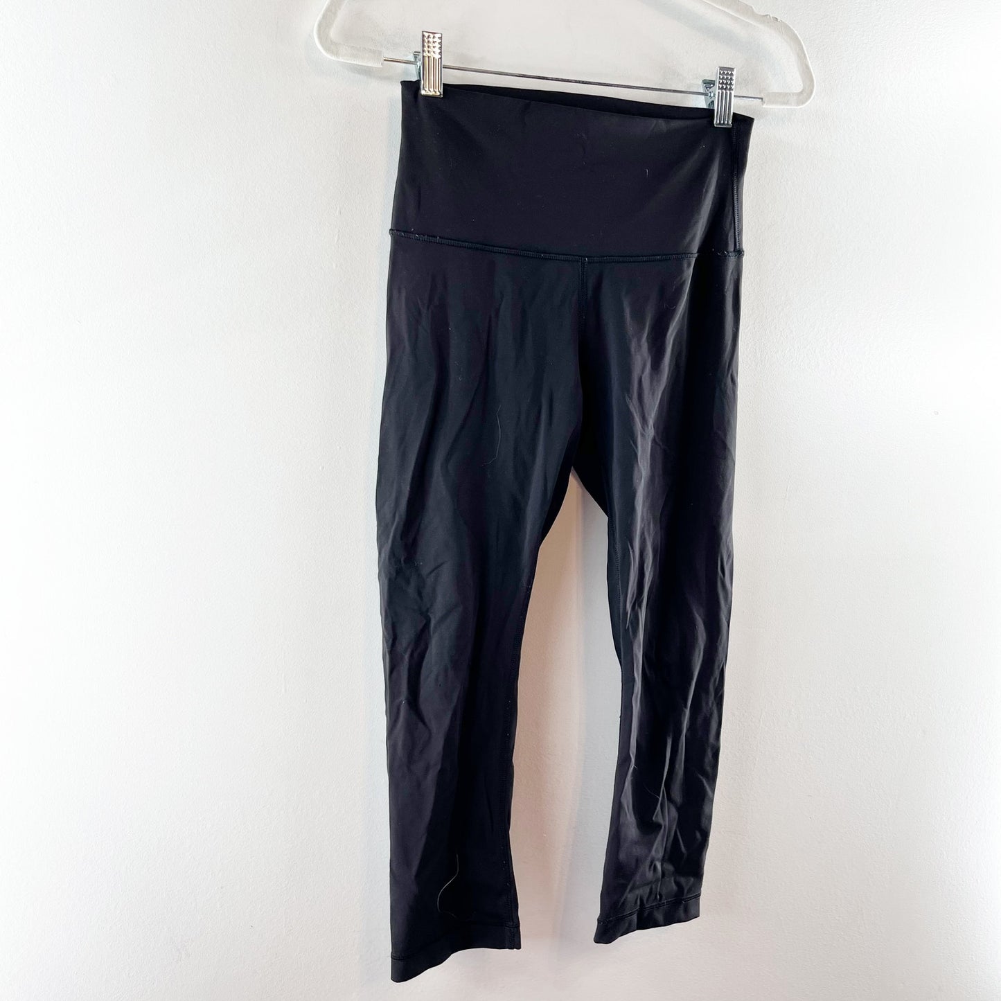 Lululemon Mid Rise Cropped Wunder Under Leggings Black 6