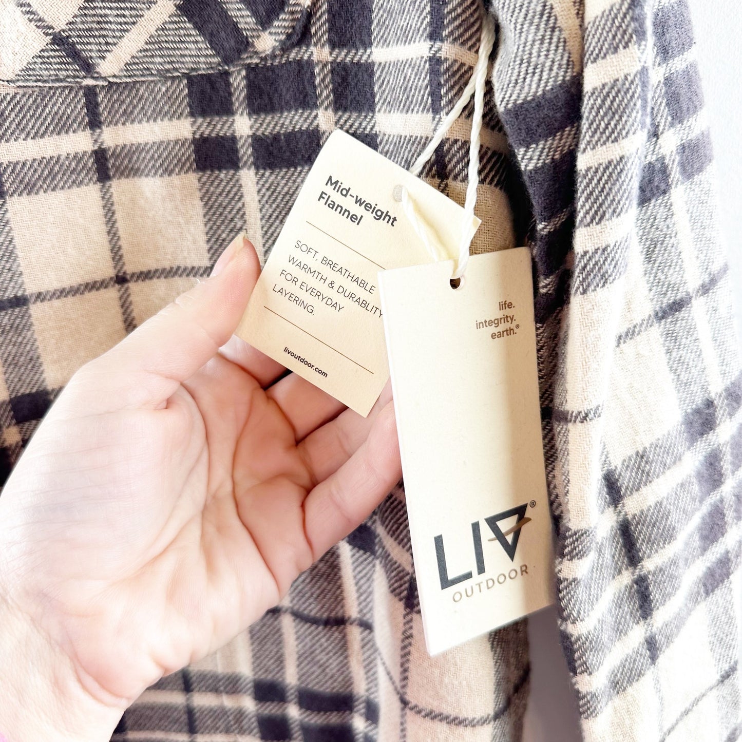 LIV Outdoor Harvest Mid-Weight Flannel Tunic Top Macadamia Plaid Small