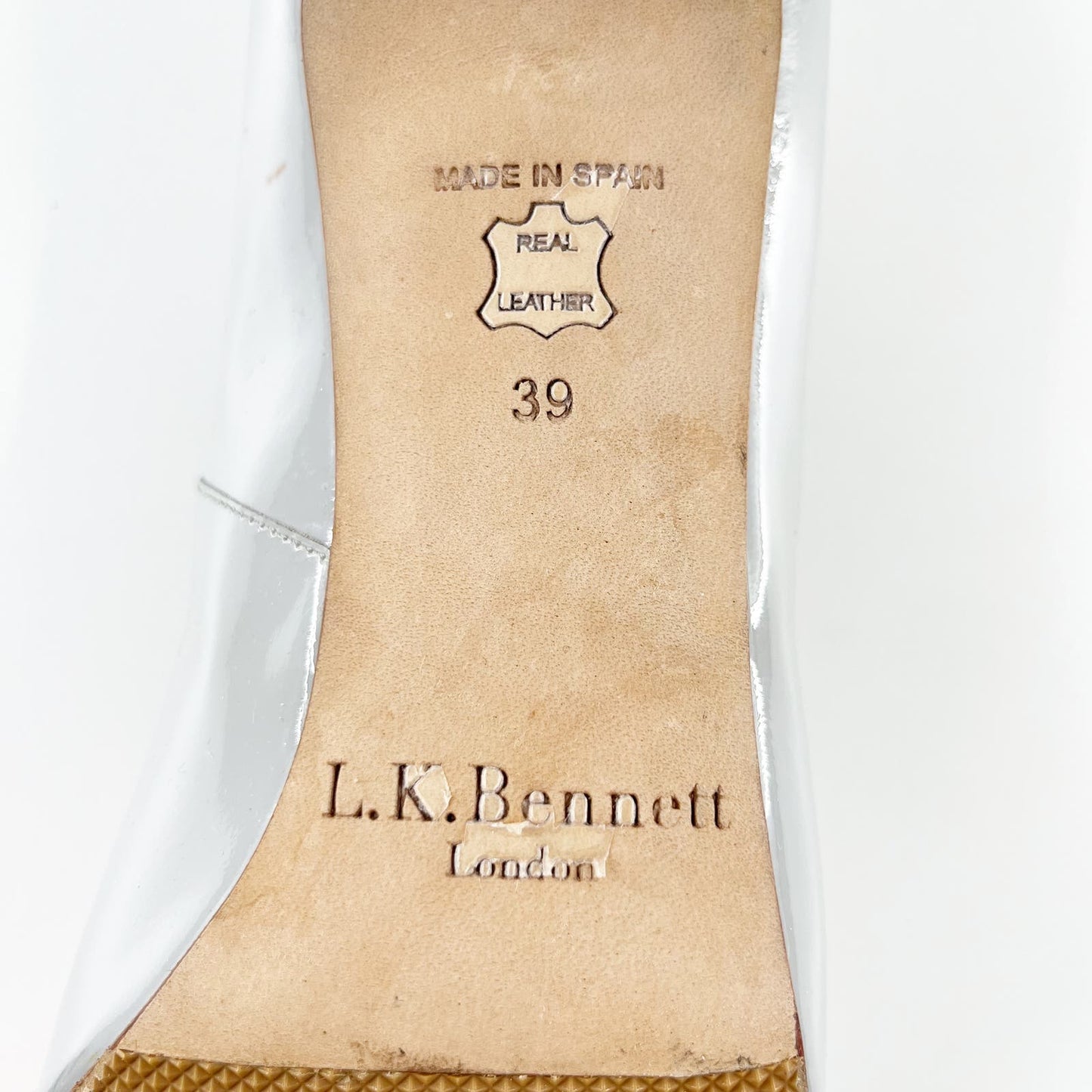 L.K. Bennett Patent Leather Stiletto Pump Heels Dove Light Gray 39 / 9