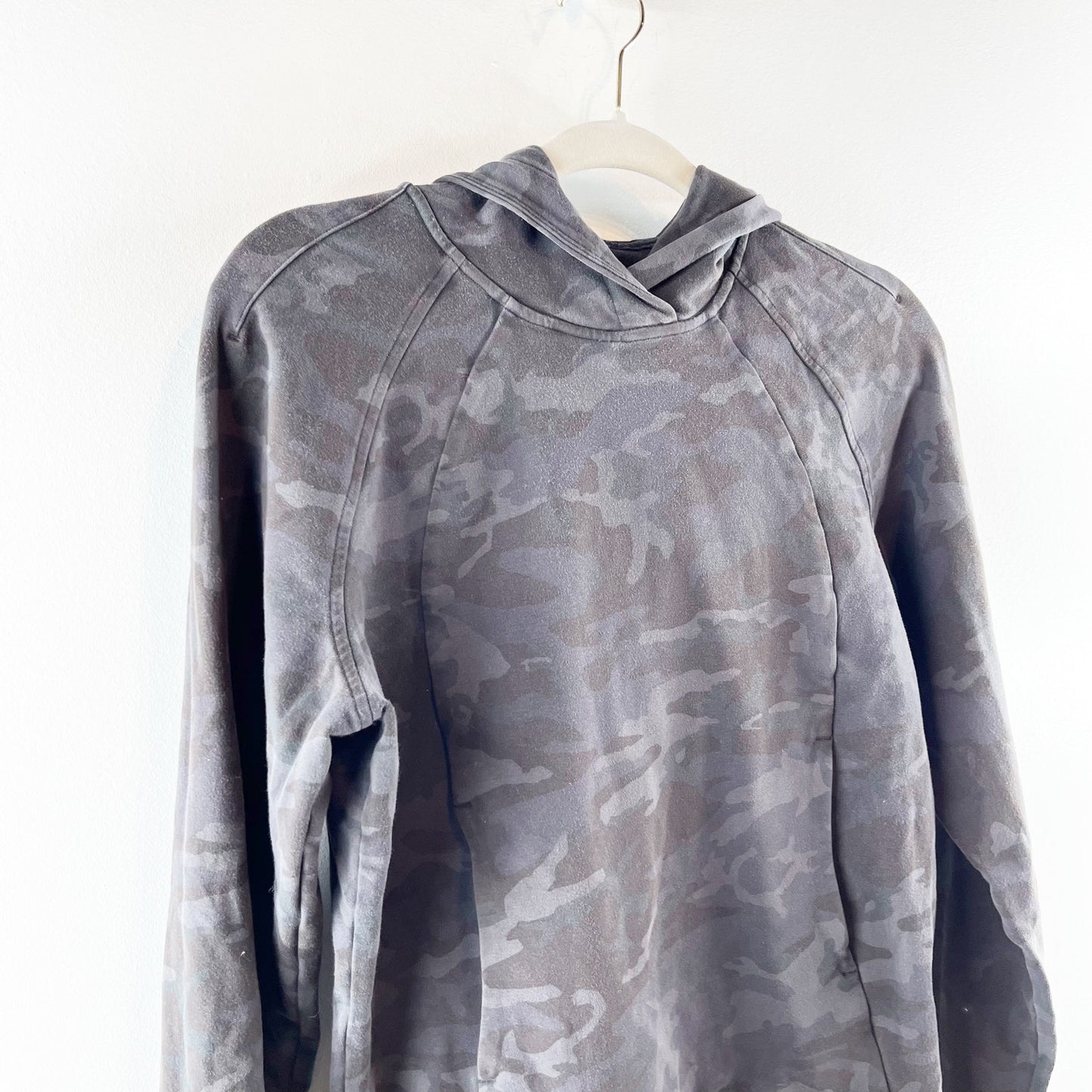 Lululemon Scuba Hoodie Pullover Sweatshirt Incognito Camo Multi Grey 2