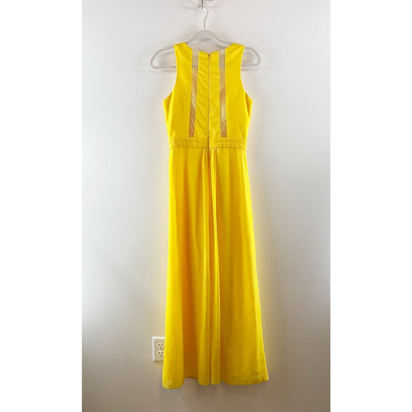 A. Drea Sleeveless Halter Neck Pleated Formal Maxi Dress Gown Yellow Small