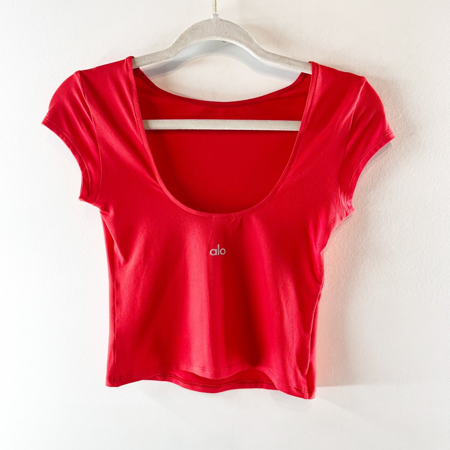 Alo Alosoft Back For More Fitted Tee Shirt Top Bright Red Small
