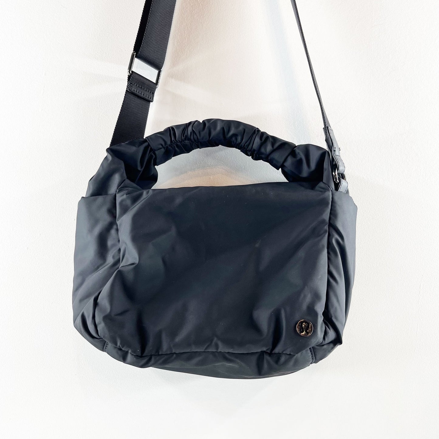 Lululemon Gathered Handle Crossbody Bag 6L Black