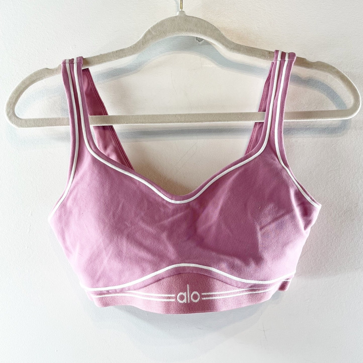 Alo Airbrush Heart Throb Sports Bra Pink Wild Rose / White Small