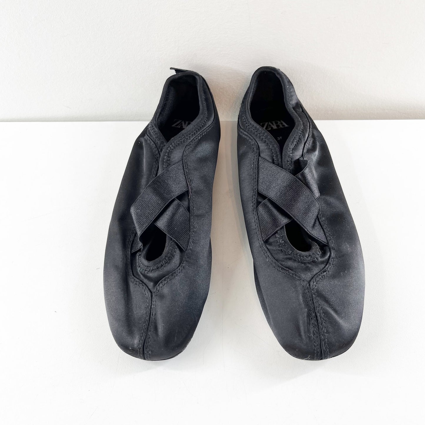 Zara Satin-Effect Slip On Crossed Elastic Strap Athletic Ballet Flat Black EU 37