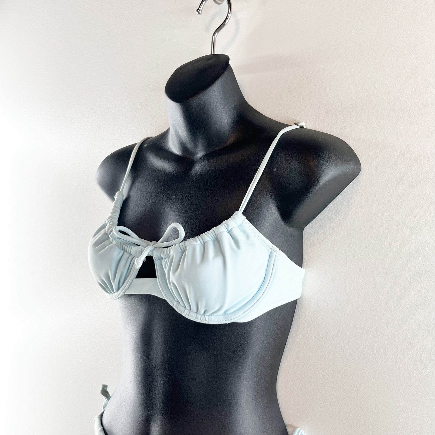 Xhilaration Shirred Underwire Top & Side-Tie Bikini Bottom Set Light Blue Medium