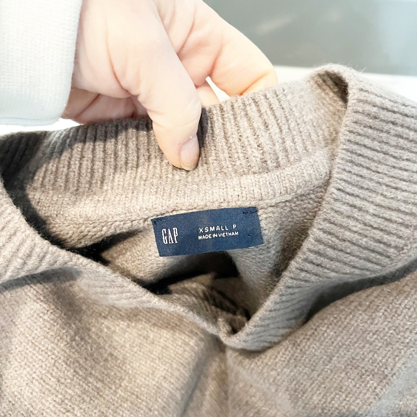 GAP Cashsoft V Neck Oversized Sweater Toasted Almond Brown XS Petite