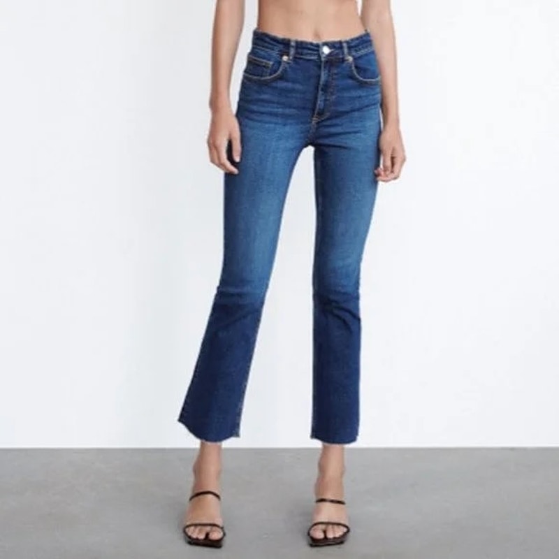 ZARA High Rise Cropped Raw Frayed Hem Flare Jeans Blue 4