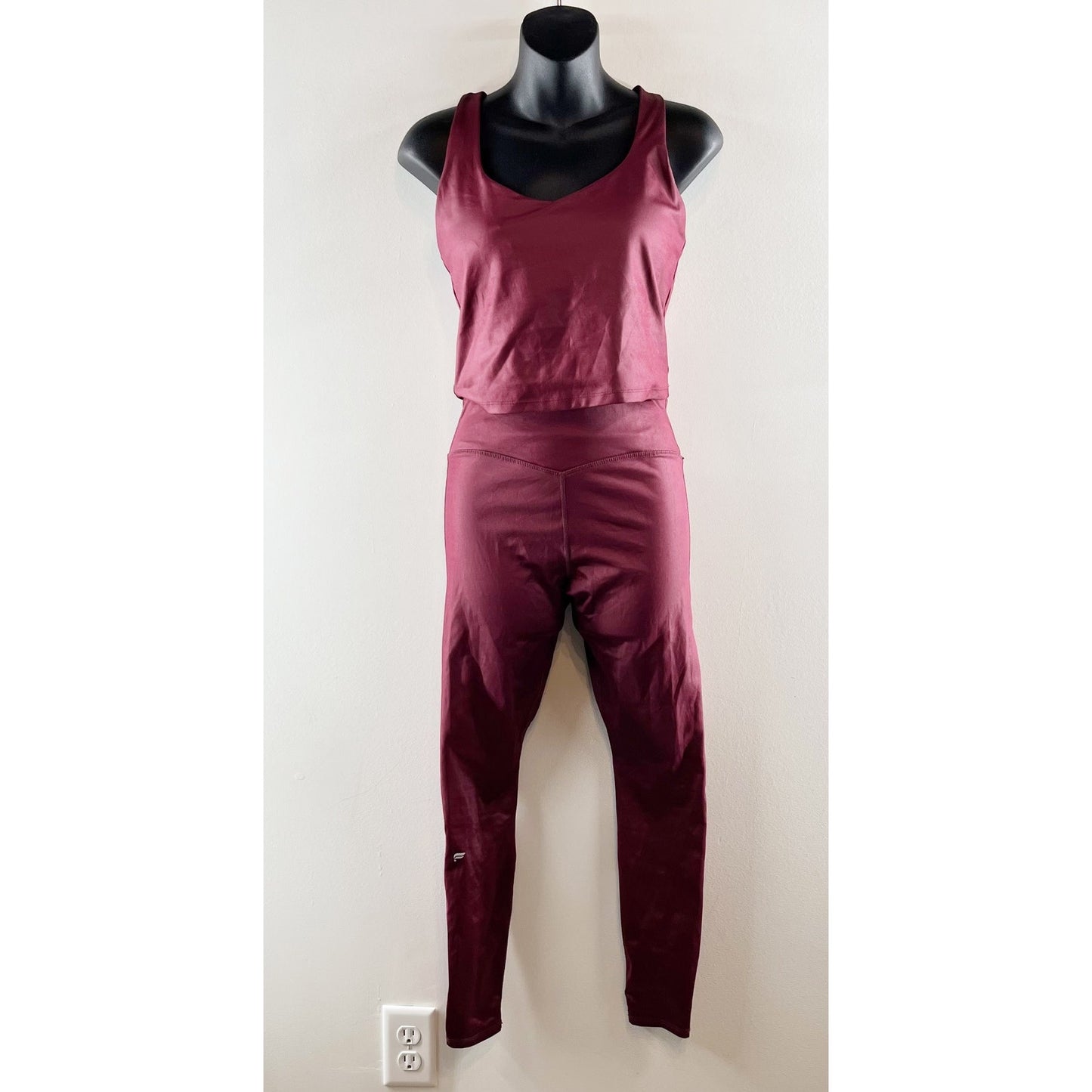 Fabletics Anywhere Shine Leggings Tank Top Matching Set Maroon Small