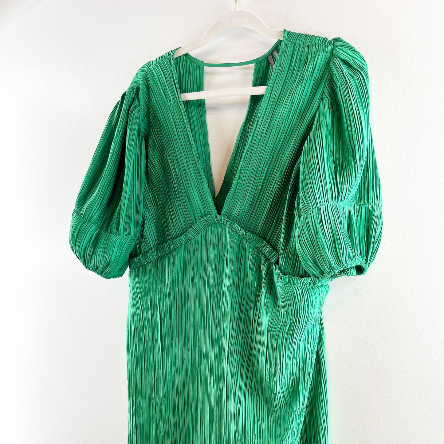 Anthropologie V Neck Short Puff Sleeve Plisse Pleated Midi Dress Green Medium