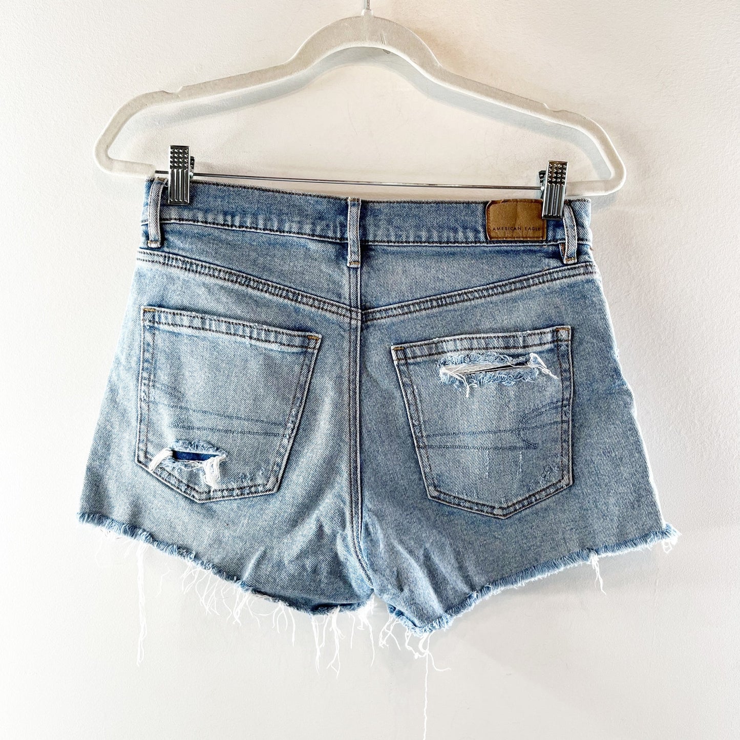 American Eagle High Rise Relaxed Cutoff Jean Shorts Light Wash Blue 4