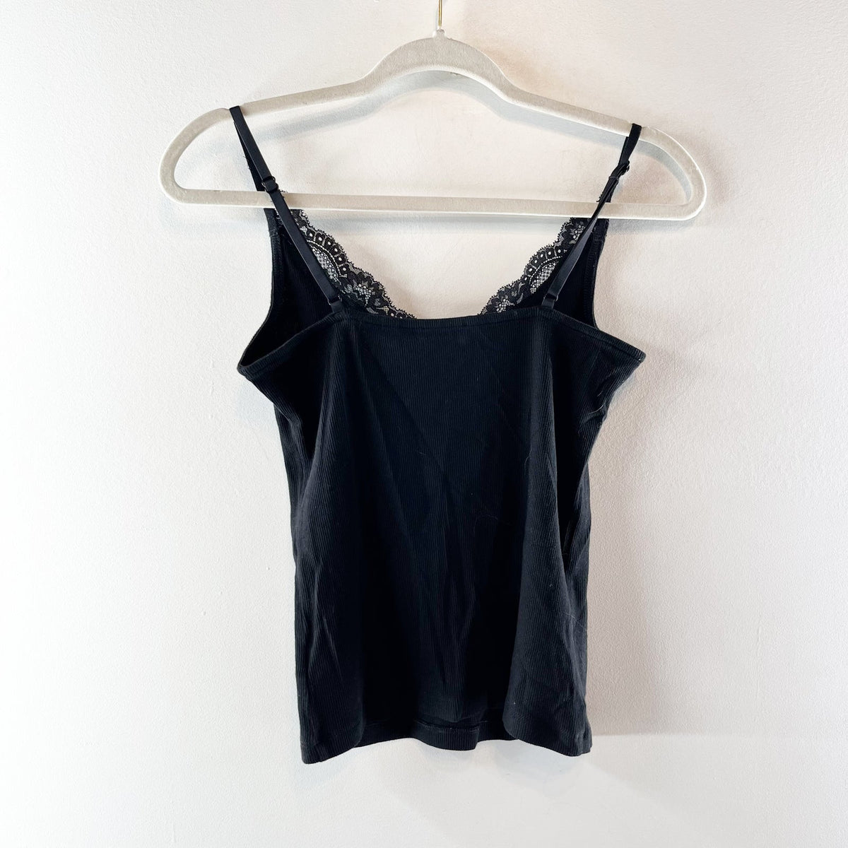 Babaton Aritzia Endeavour Lace Trim Cami Tank Top Black Small