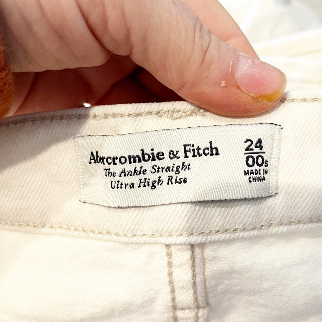 Abercrombie Ultra High Rise Light Wash Ankle Straight Jeans Cream 00 / 24
