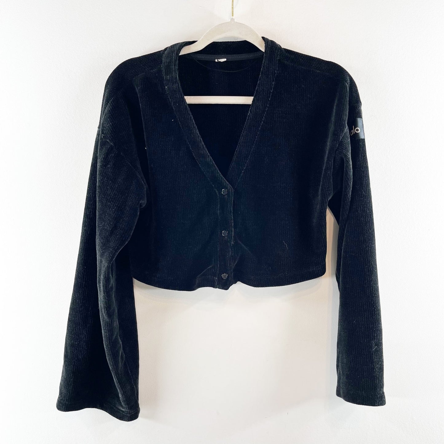 Alo Yoga Chenille Chalet V-Neck Cropped Cardigan Sweater Black XS