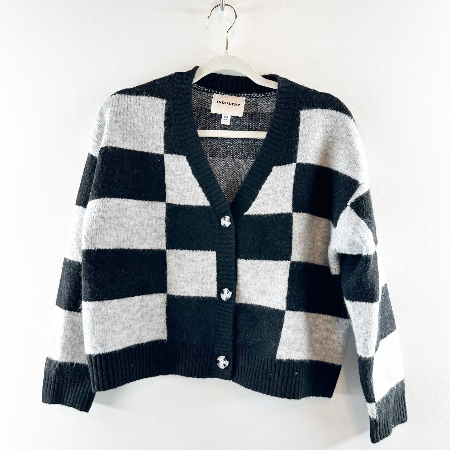 Industry Cropped Button Up Checkered V Neck Cardigan Sweater Black Gray Small