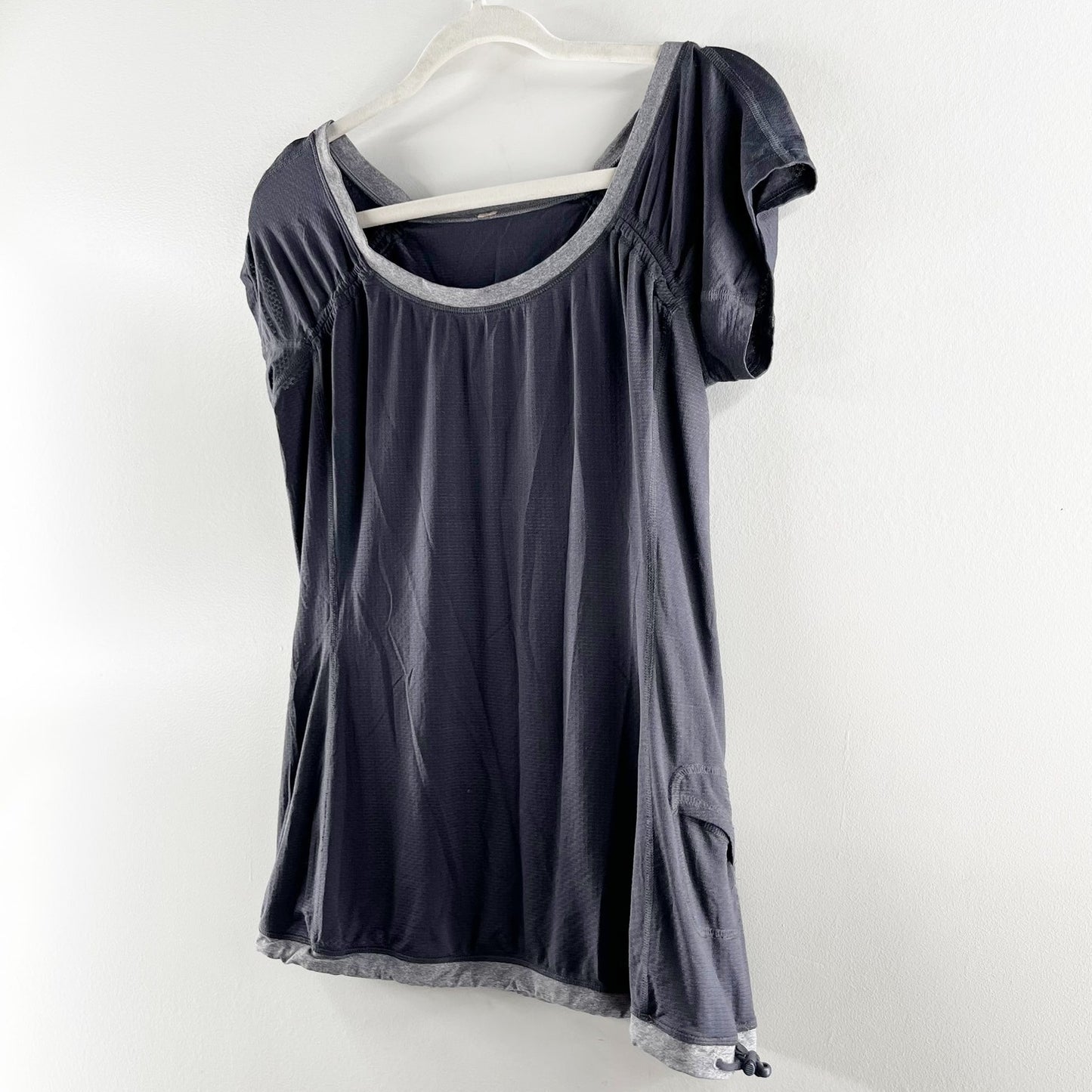 Lululemon Short Sleeve Willpower Scoopneck Cinch Waist T-Shirt Gray 8