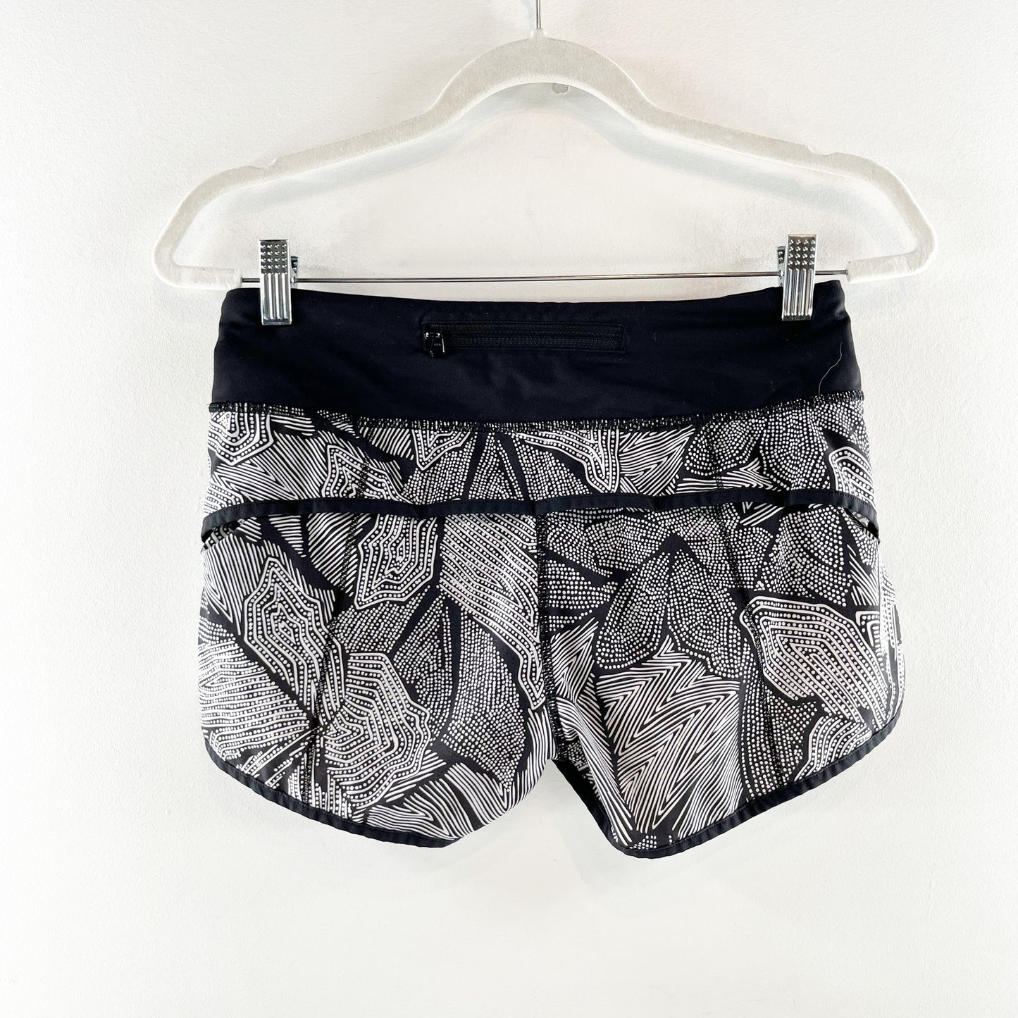 Lululemon Athletica Speed Running Shorts Dottie Tribe White Black Gray 4
