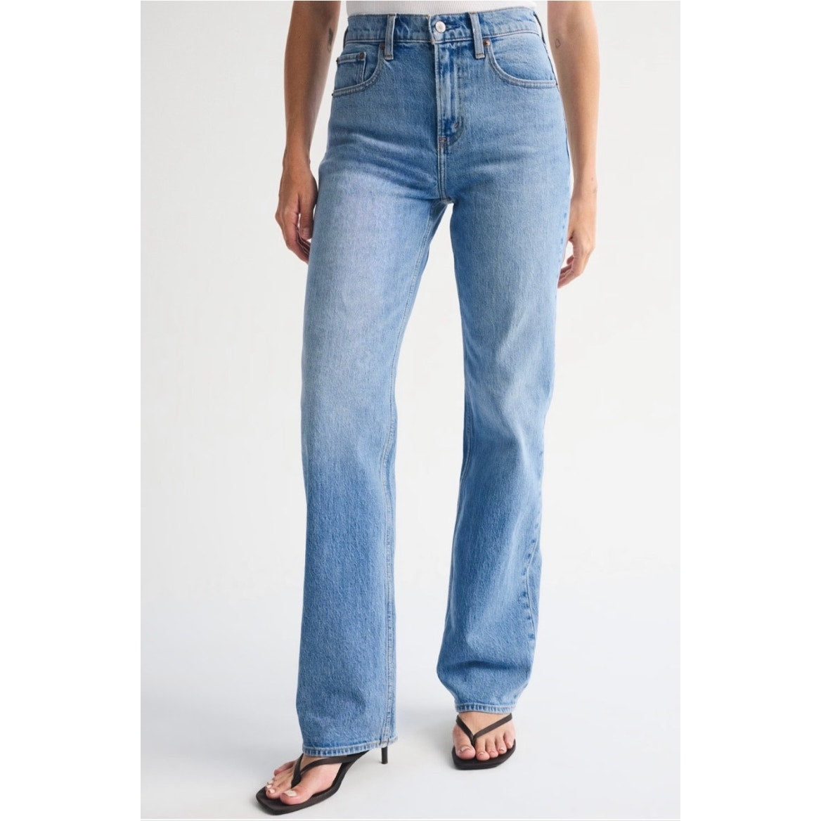 Abercrombie The 90s Relaxed Jeans Curve Love Straight Leg Blue 25