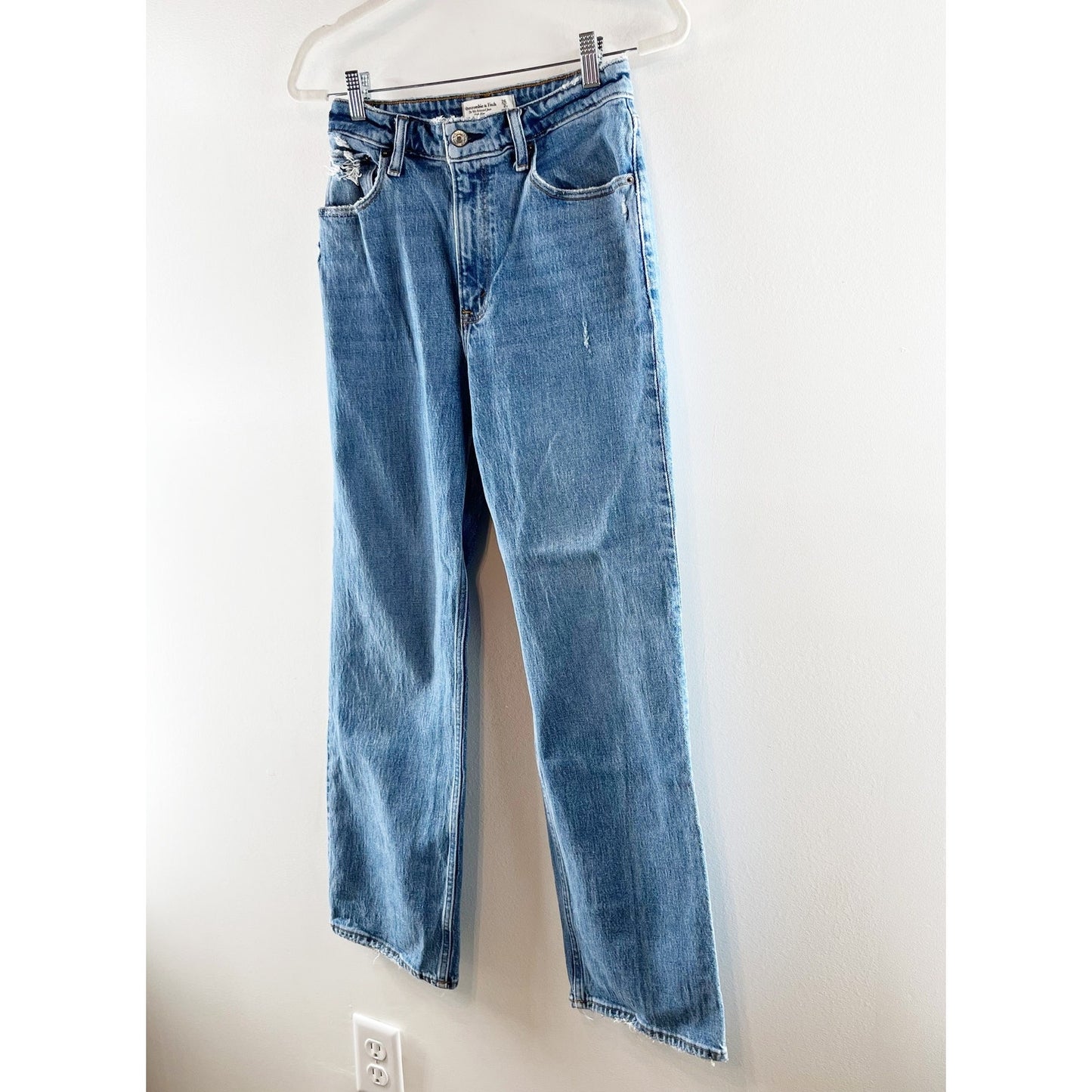 Abercrombie The '90's High Rise Relaxed Straight Leg Jeans Curve Love Blue 2