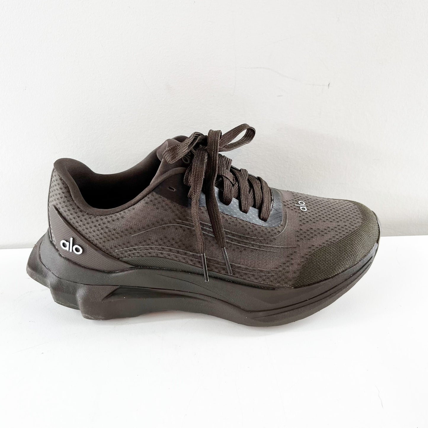 Alo Runner Shoes Sneakers Espresso Brown 7