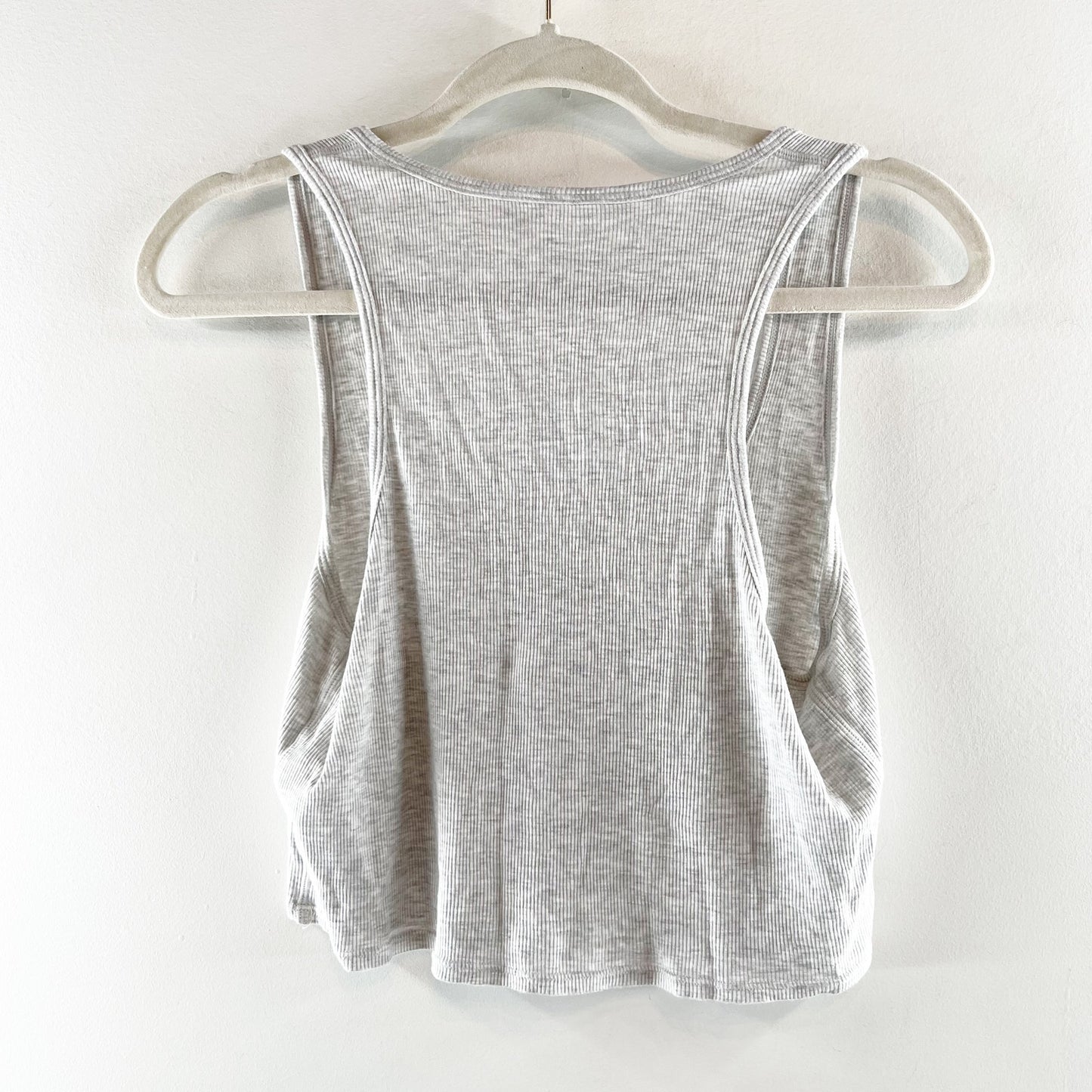 Vuori Cove Sleeveless Crop Ribbed Henley Tank Top Light Heather Grey Small