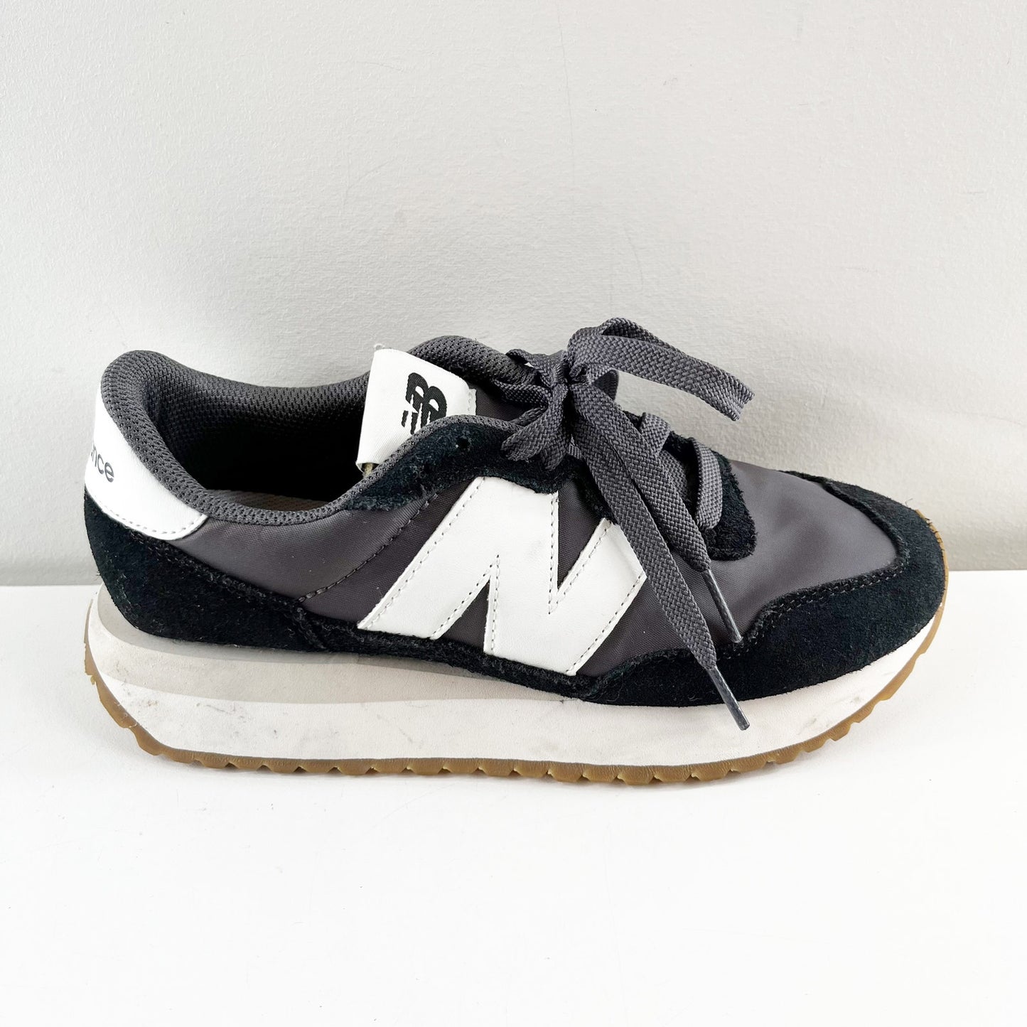 New Balance 237 Shoes Sneakers Black Magnet Sea Salt 7