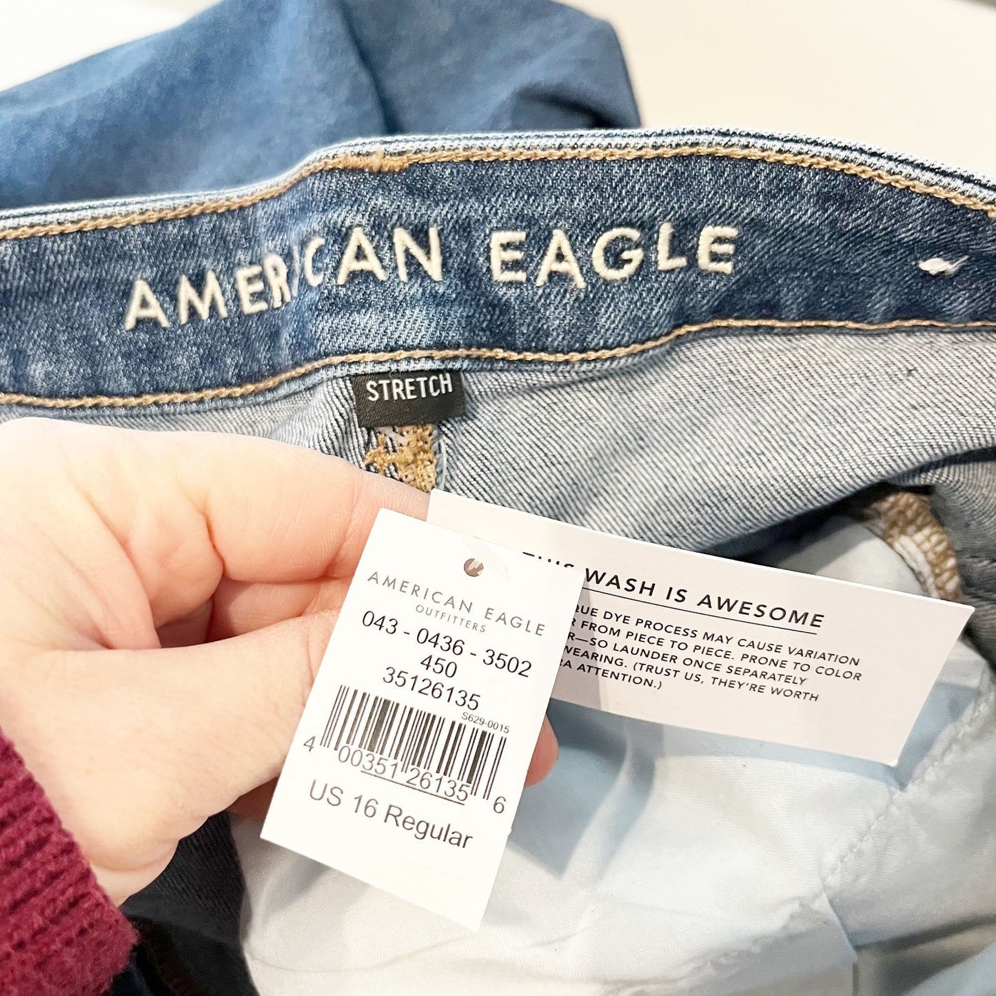 American Eagle High Rise Mom Jeans Medium Wash Blue 16