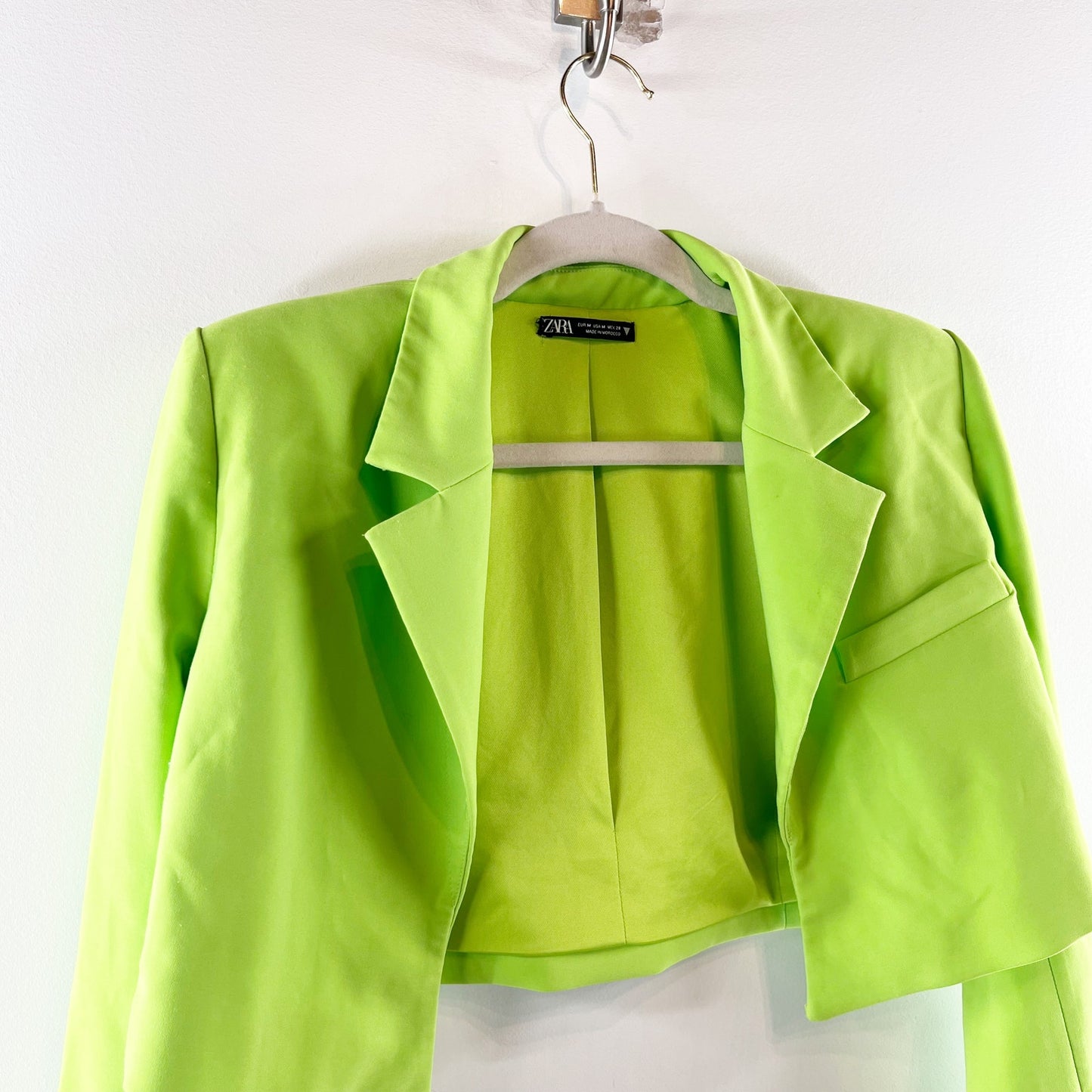 Zara Long Sleeve Notch Lapel Lined Open Front Cropped Blazer Neon Green Medium