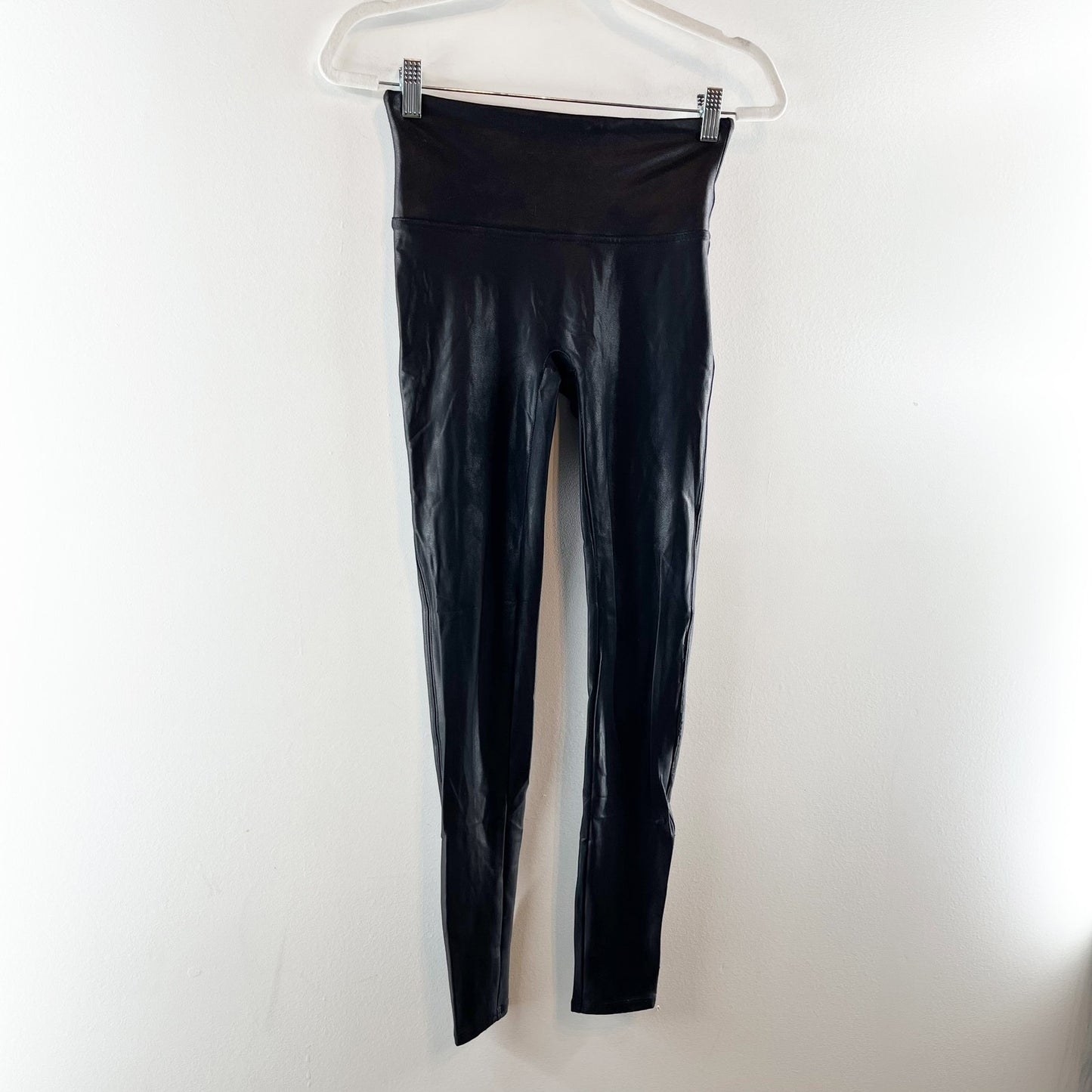 Spanx Faux Leather Pull On High Rise Shaping Skinny Ankle Leggings Black Medium