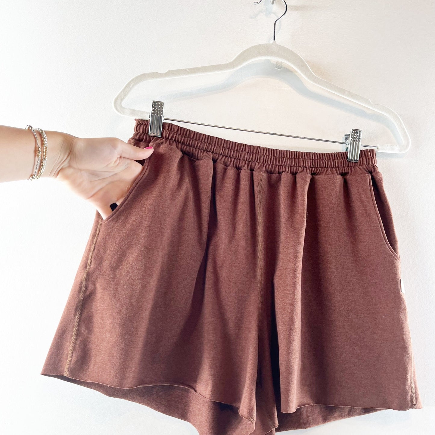 Vuori Boyfriend Sweat Shorts in Cedar Brown Medium