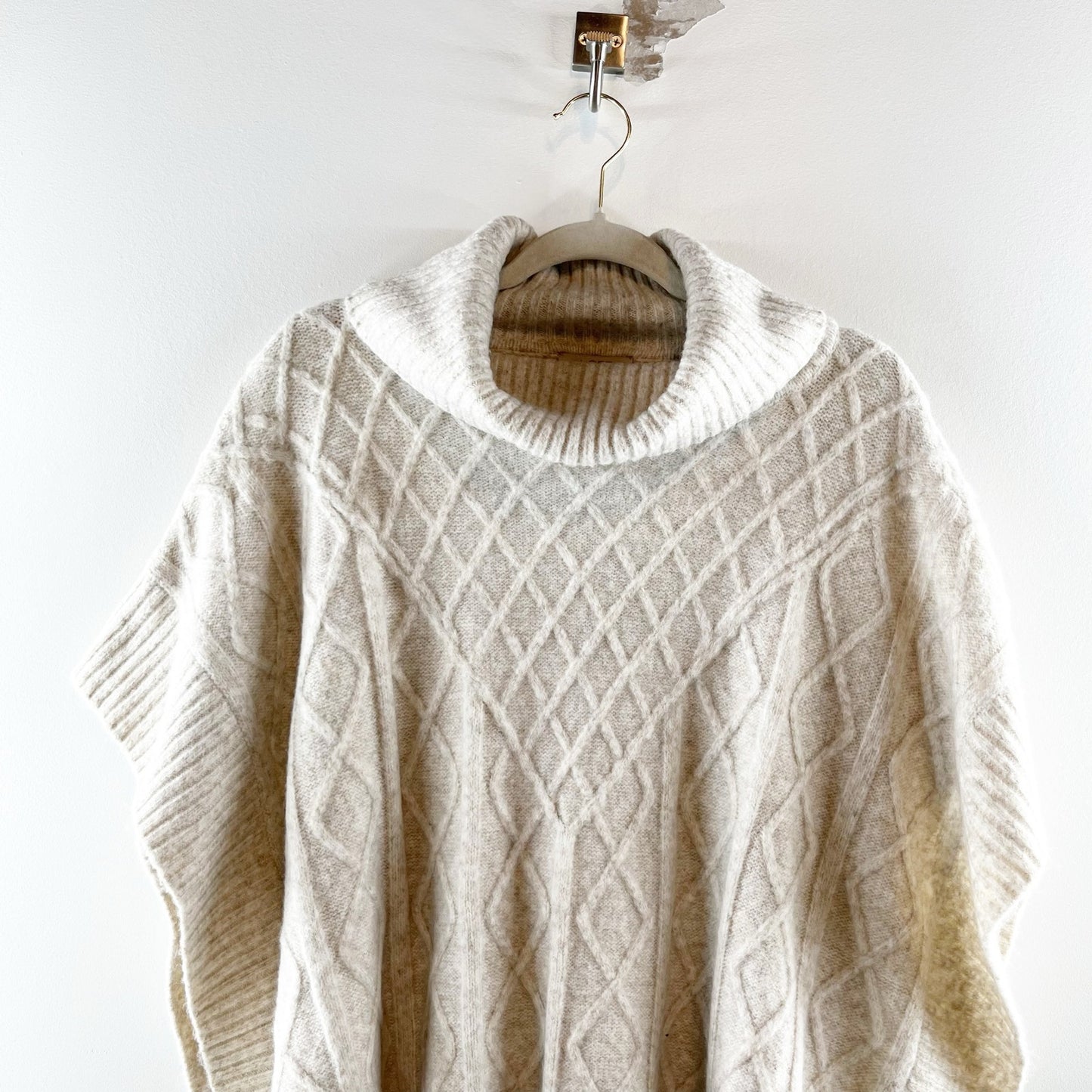 LOFT Cable Knit Short Sleeve Turtleneck Poncho Sweater Beige Cream XS / S