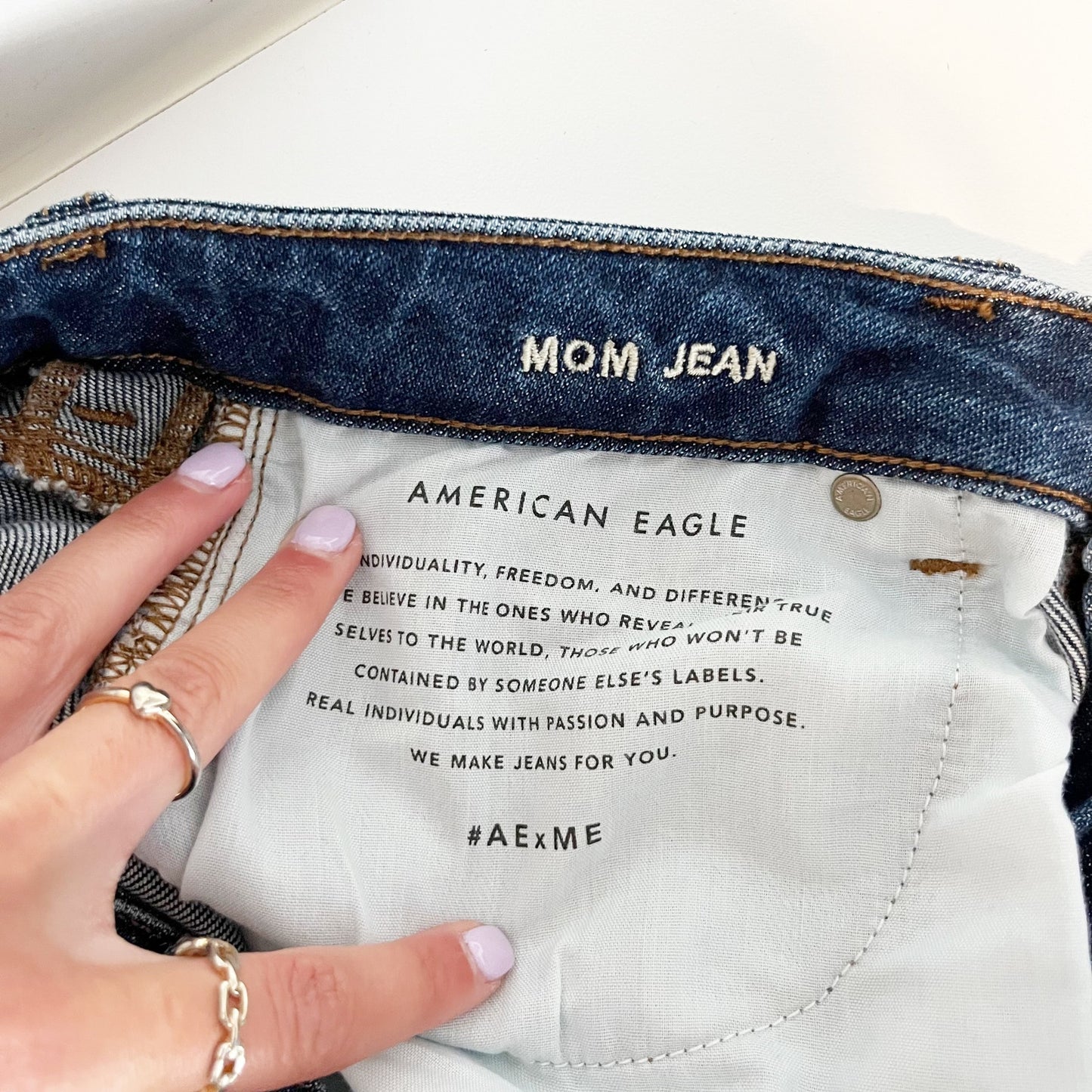 American Eagle Busted Knee Mom Jeans High Rise Dark Wash Blue 6 Petite