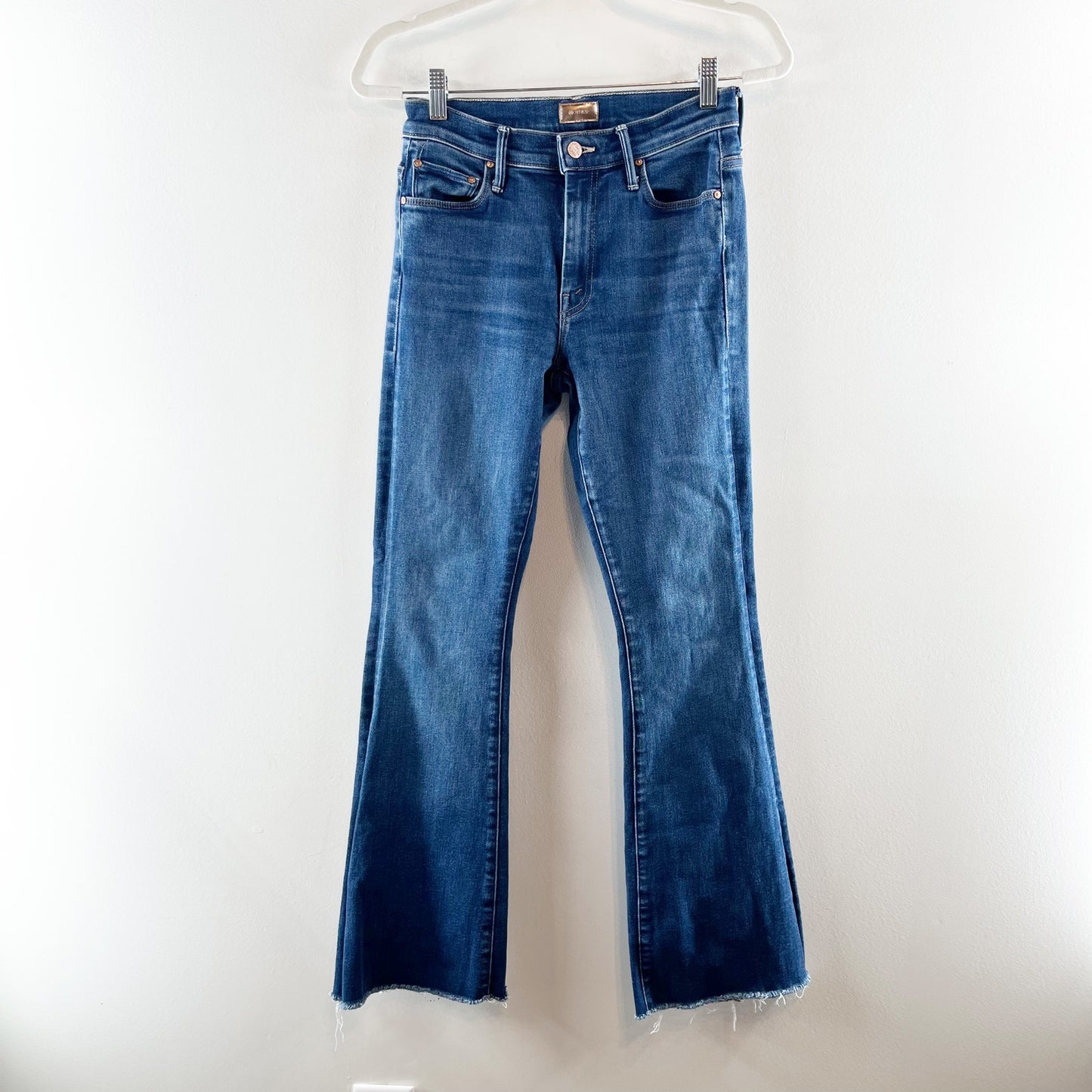 Mother The Weekender Mid-Rise Frayed Hem Denim Flare Jeans Home Movies 27