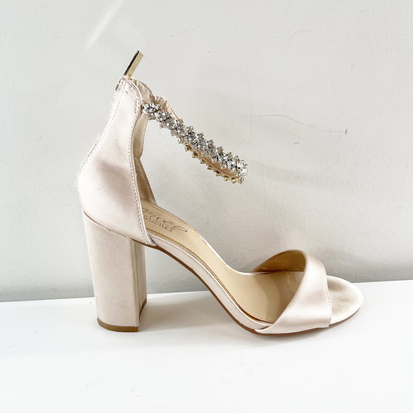 Jewel Badgley Mischka Louise Rhinestone Ankle Strap Peep Toe Block Heel Shoes 7