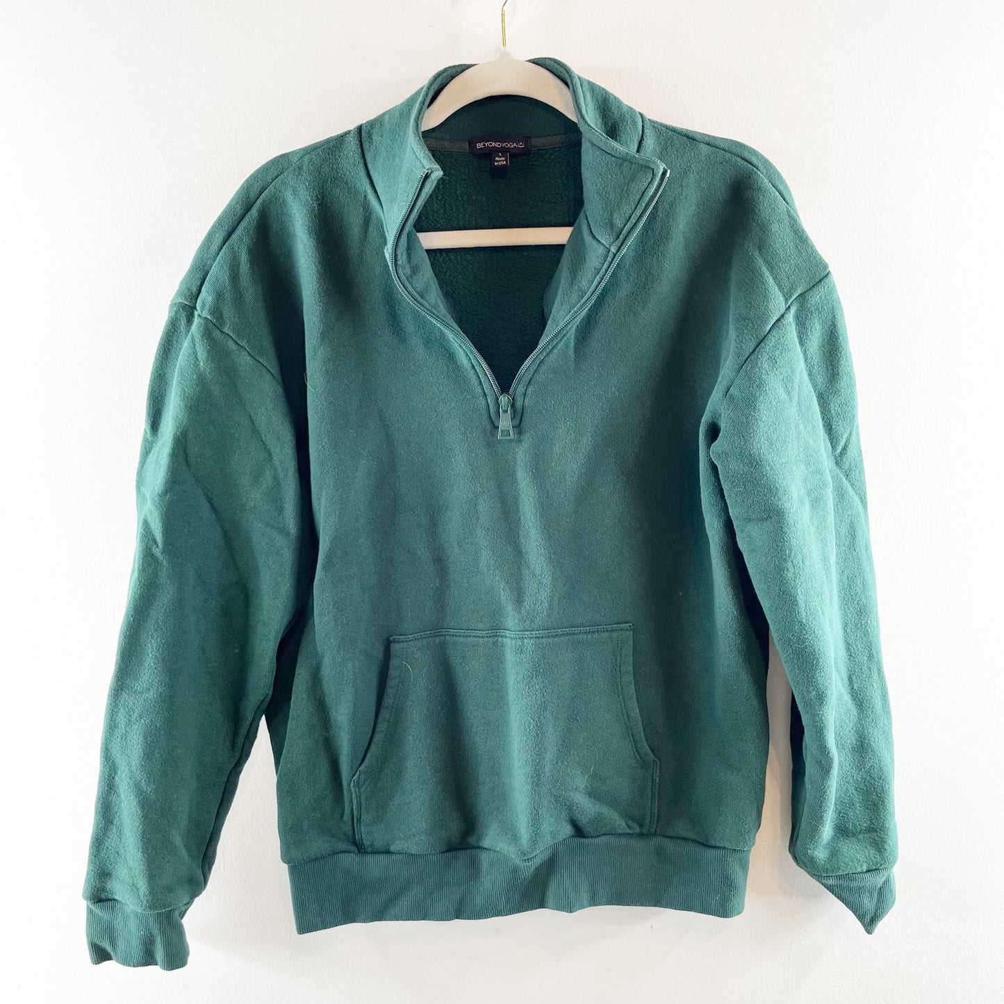 Beyond Yoga Long Sleeve 1/4 Zip Recharge Pullover Sweatshirt Forest Green Small