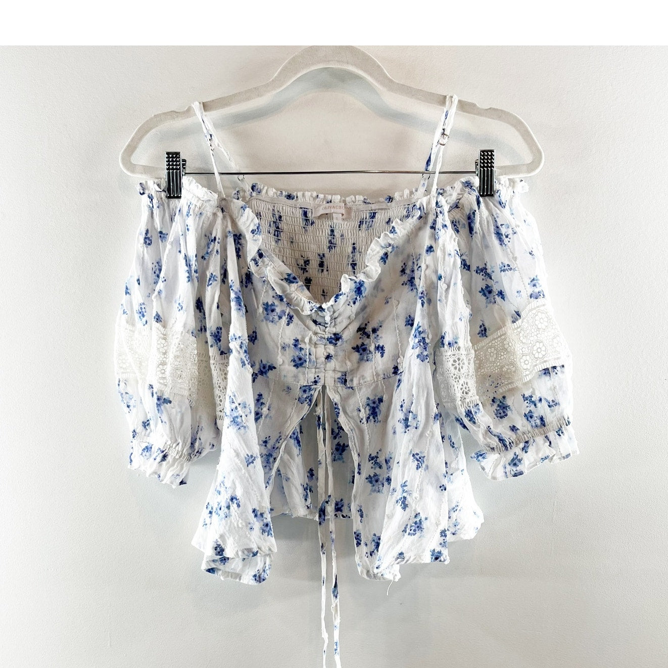 Olivaceous Positano Floral Cold Shoulder Smocked Babydoll Top White Blue Large