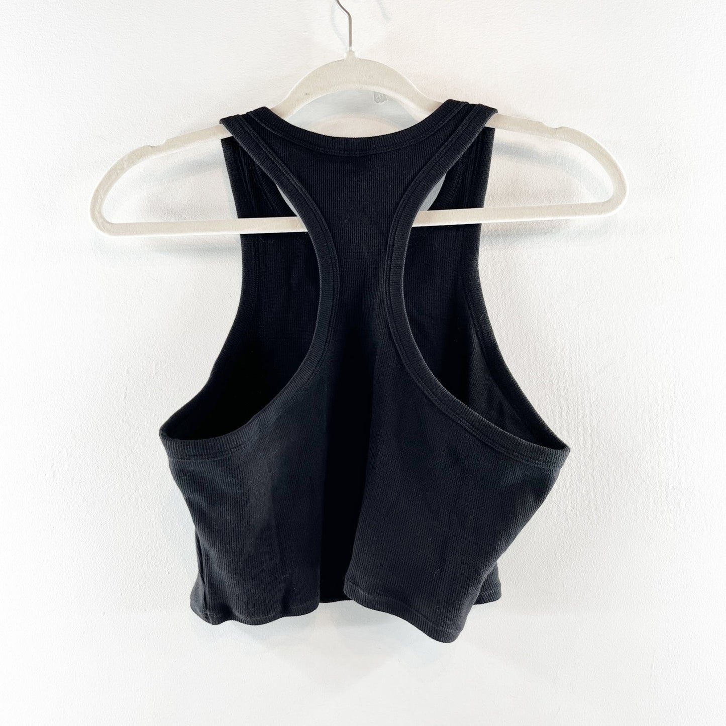 Alo Aspire Ribbed Cropped Racerback Logo Tank Top Black